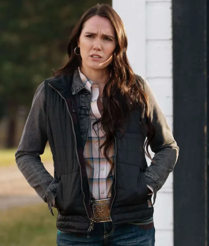 Yellowstone S03 Eden Brolin Mia Black Vest