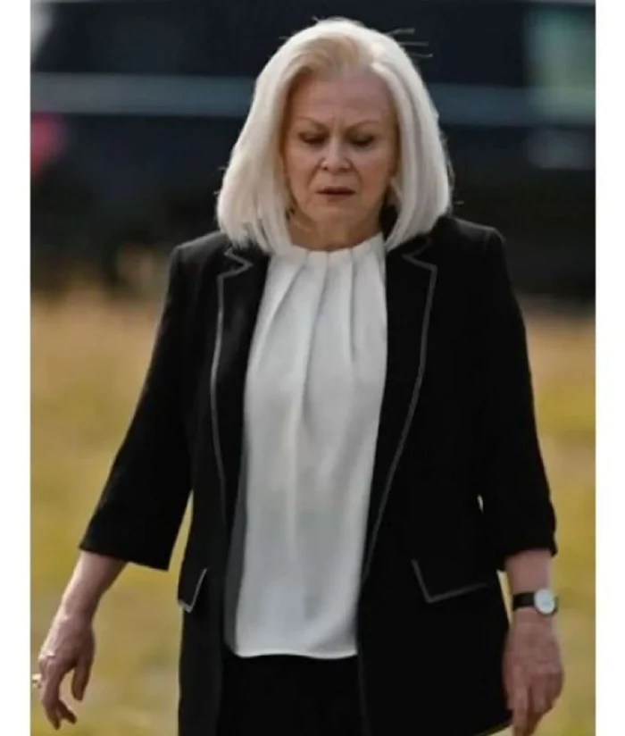 Yellowstone S04 Jacki Weaver Black Blazer